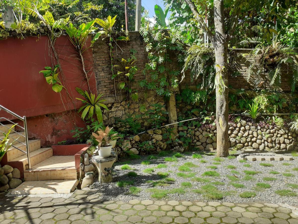 Riana'S Homestay Rantepao Bagian luar foto